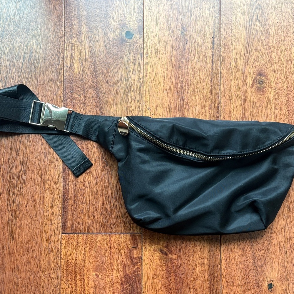 Stylish Black Belt Bag